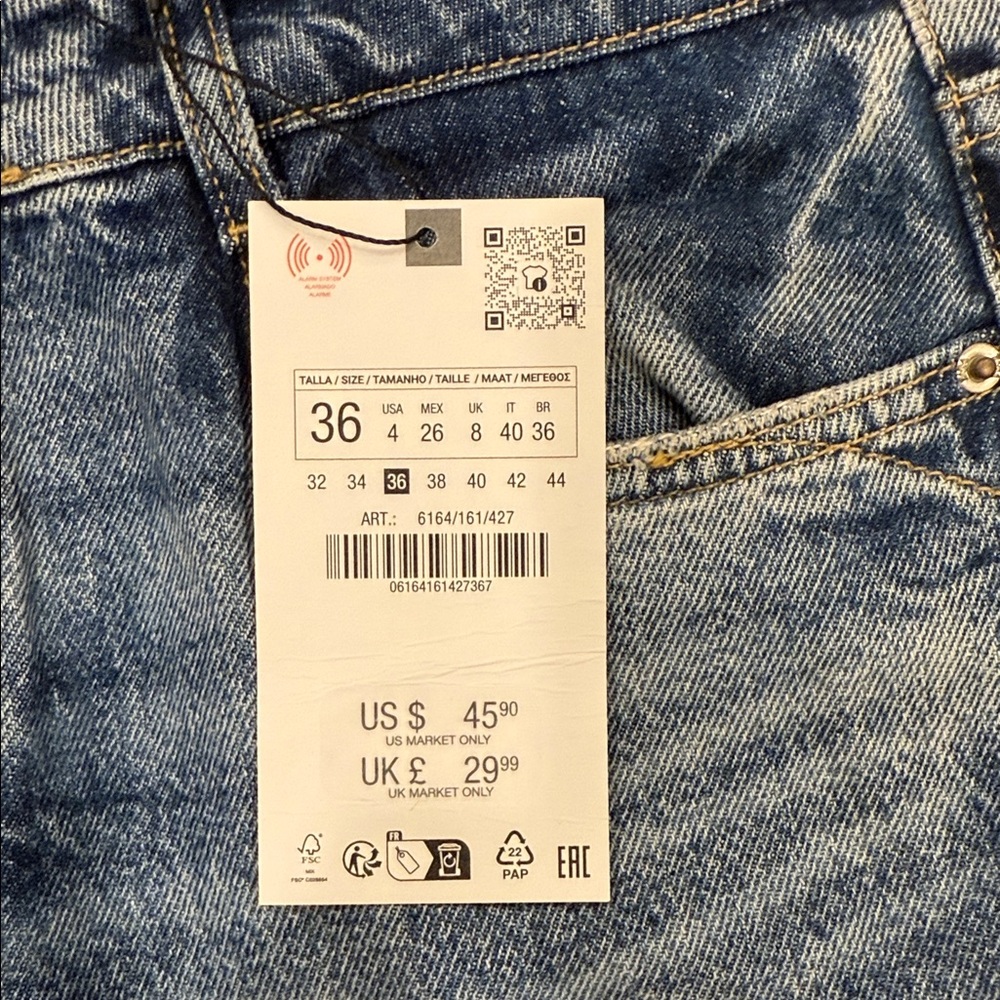 NWT Zara Women's Relaxed Fit Jeans - Picture 3 of 4